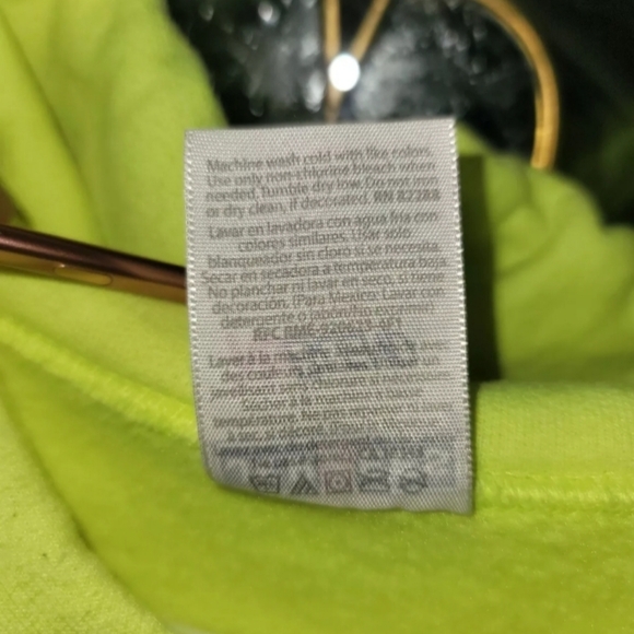 EUC Jerzees Small  Yes, I Am A Girl...Volleyball is my Game Hoodie - Picture 8 of 8